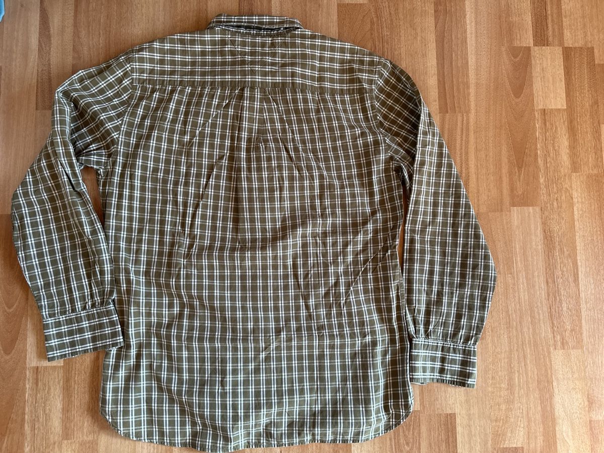Tommy Hilfiger Hemden: Hemd Tommy Hilfiger Gr. L/G Custom Fit – Gebraucht aus St. Gallen von mai_gd7k 1