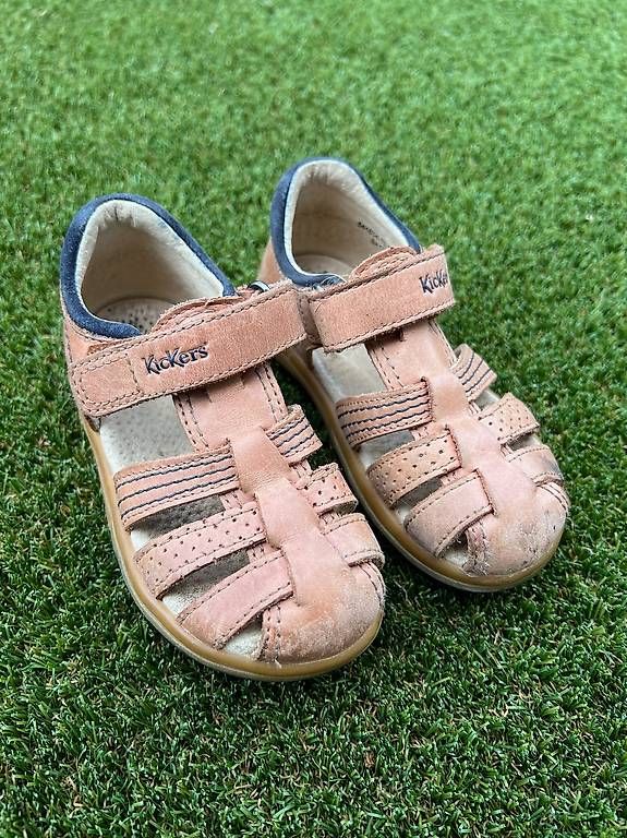 Kickers Schuhe für Jungen: Sandales enfant Kickers taille 25 – Gebraucht aus Montherod von lep_cq59