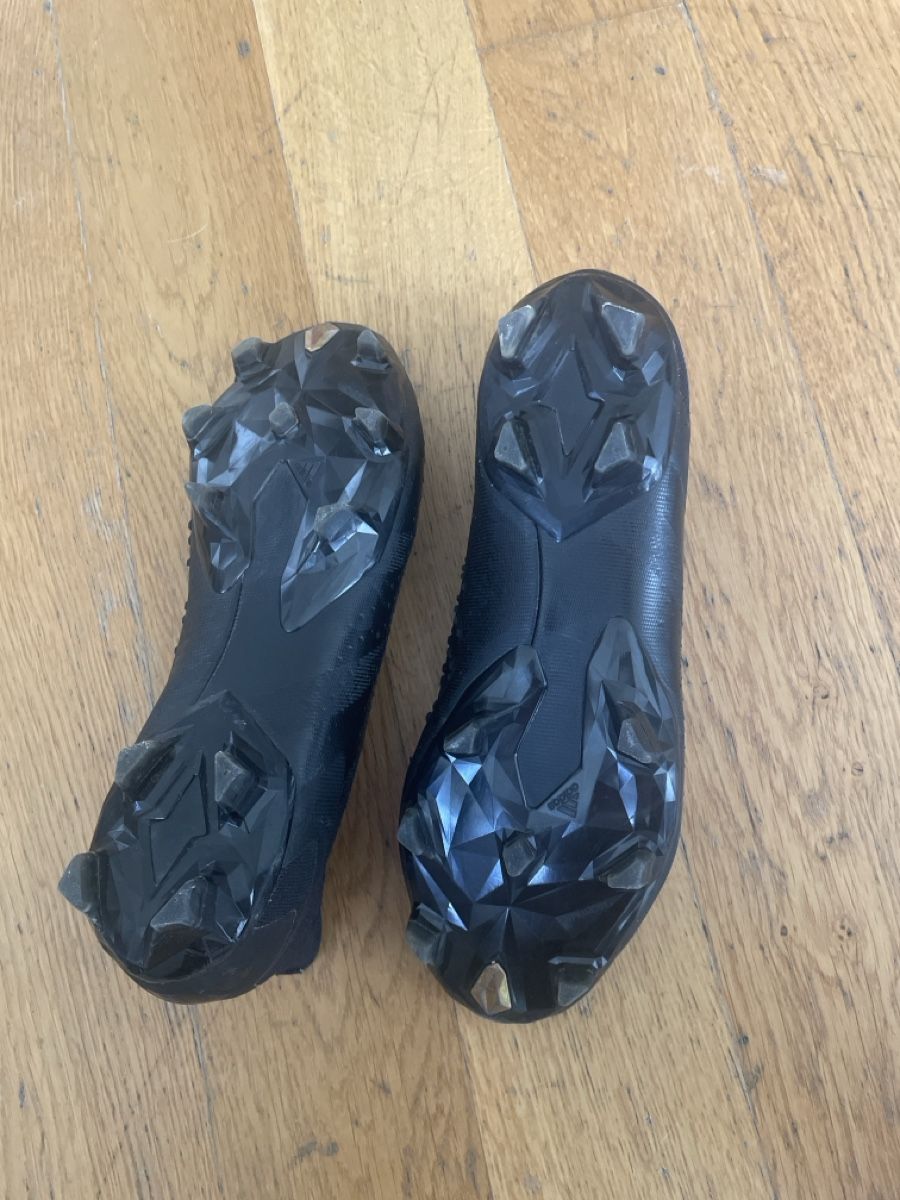 Adidas Chaussures hommes: Black old predators – D'occasion à Thalwil par leuenban