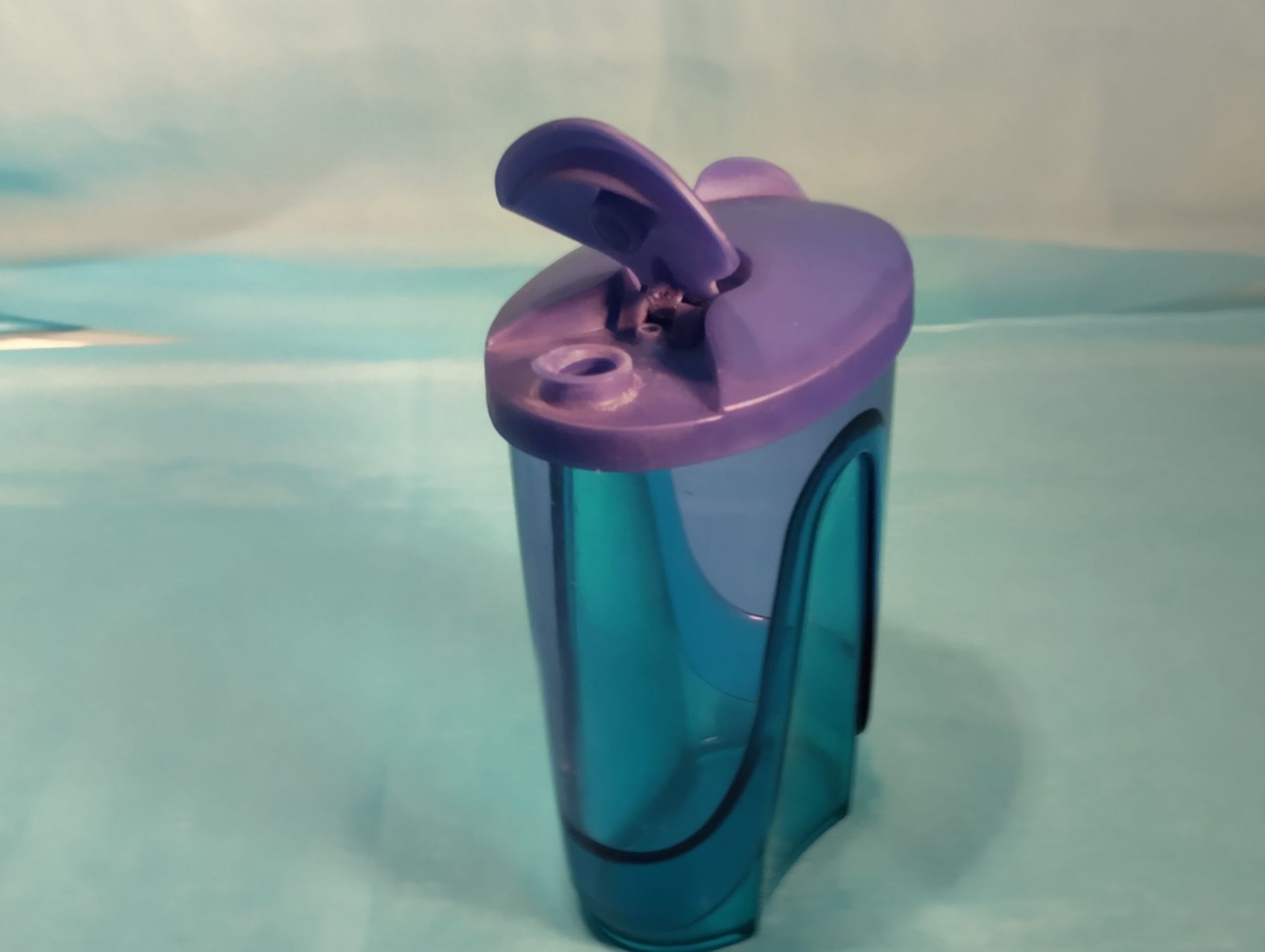 Tupperware Behälter & Ähnliches: Tupperware Eleganzia blau, Milchkännchen, 3.5dl – Gebraucht aus Bellach von JingleCherry 1