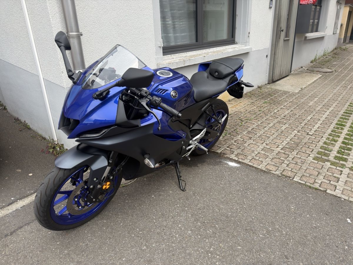 Yamaha Strada: Yamaha yzf r-125 – Nuovo (secondo la descrizione) da Einsiedeln venduto da lir_c8p9