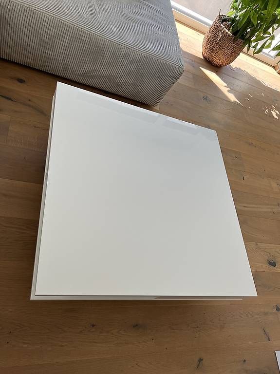 Tavoli: IKEA Couchtisch Tofteryd weiss 95x95cm – Usato da Sevelen venduto da ale_v29l 1