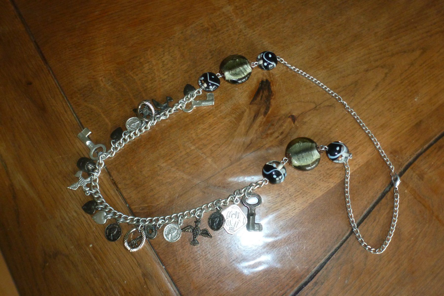 Ketten: Frau Charm Halskette – Gebraucht aus Emmen von newcar4you 4