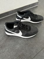 Nike Sneaker, schwarz/weiss, Gr. 39, sehr guter Zustand