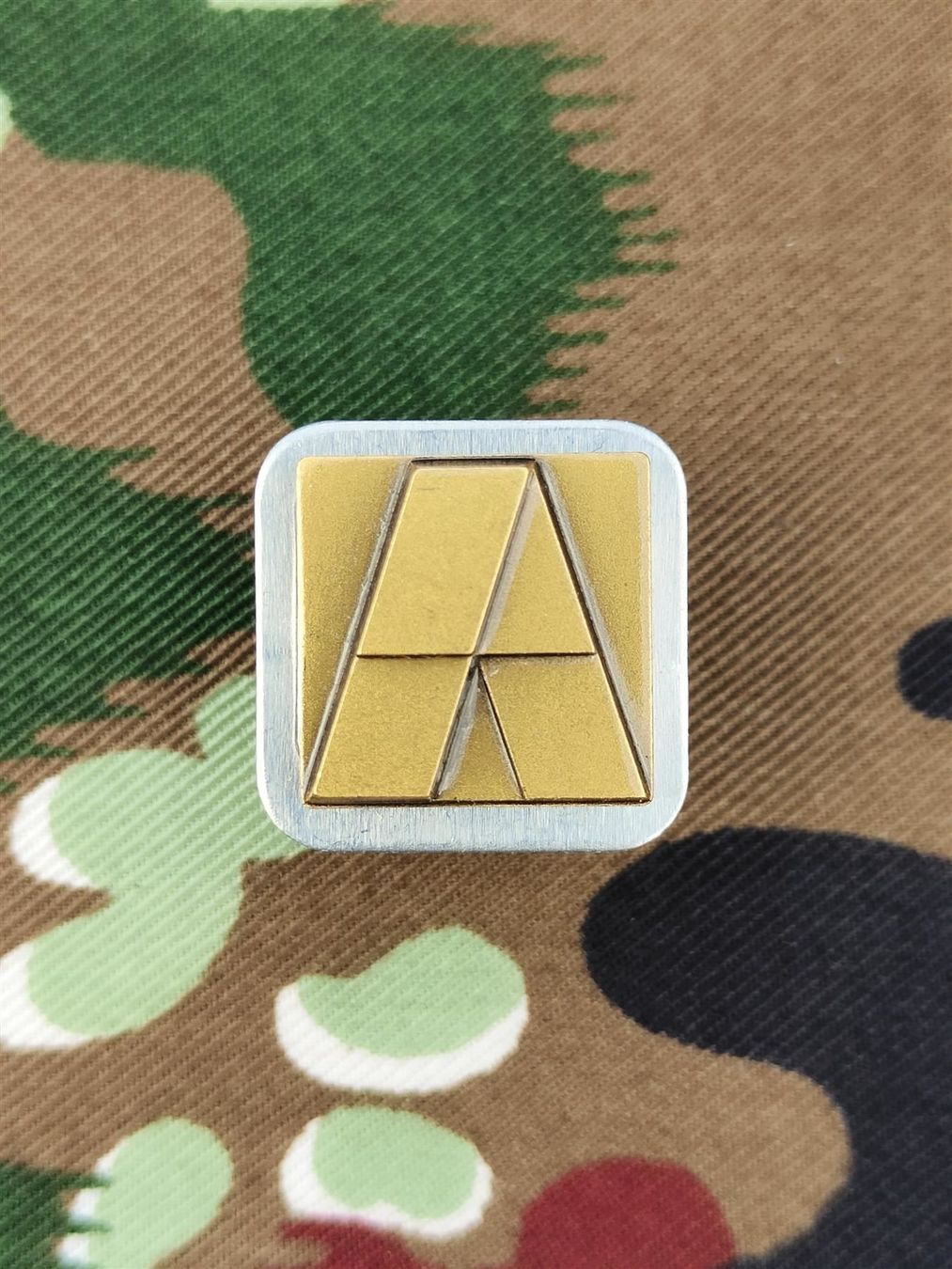 Schweizer Armee Uniformen: Sugus administrativen Dienst – Gebraucht aus Bauma von SwissMilitaria