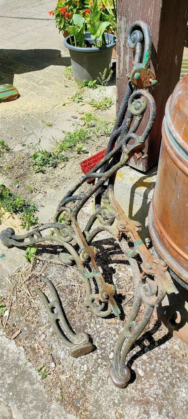 Sonstige Dekorationen & Accessoires: Gusseisen Bank Ständer – Gebraucht aus Eschenz von ente27 3