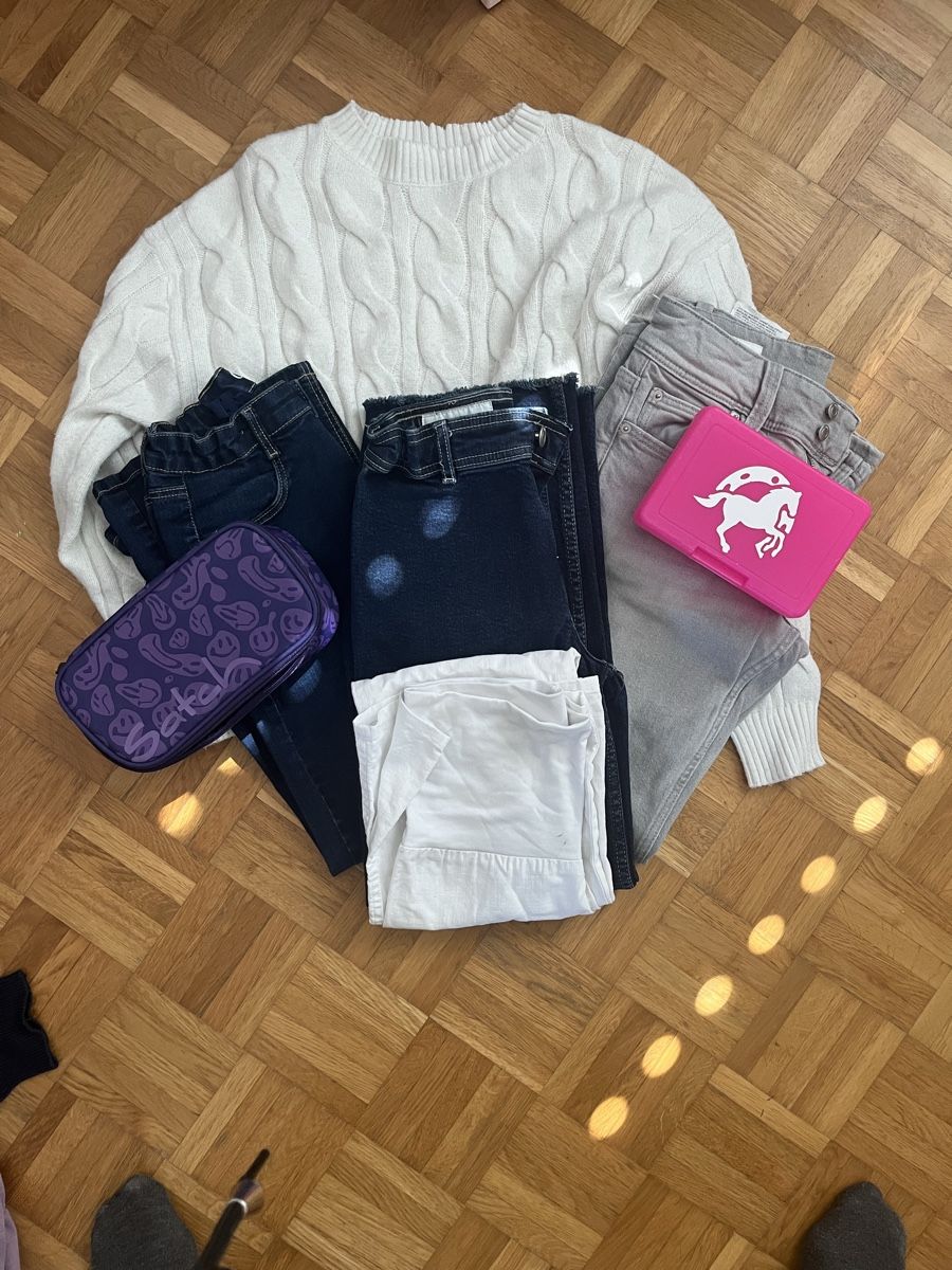 Lotti & Set di vestiti: Mädchen Kleiderpaket Größe 140/146 – Usato da Adliswil venduto da rossoelmare 5