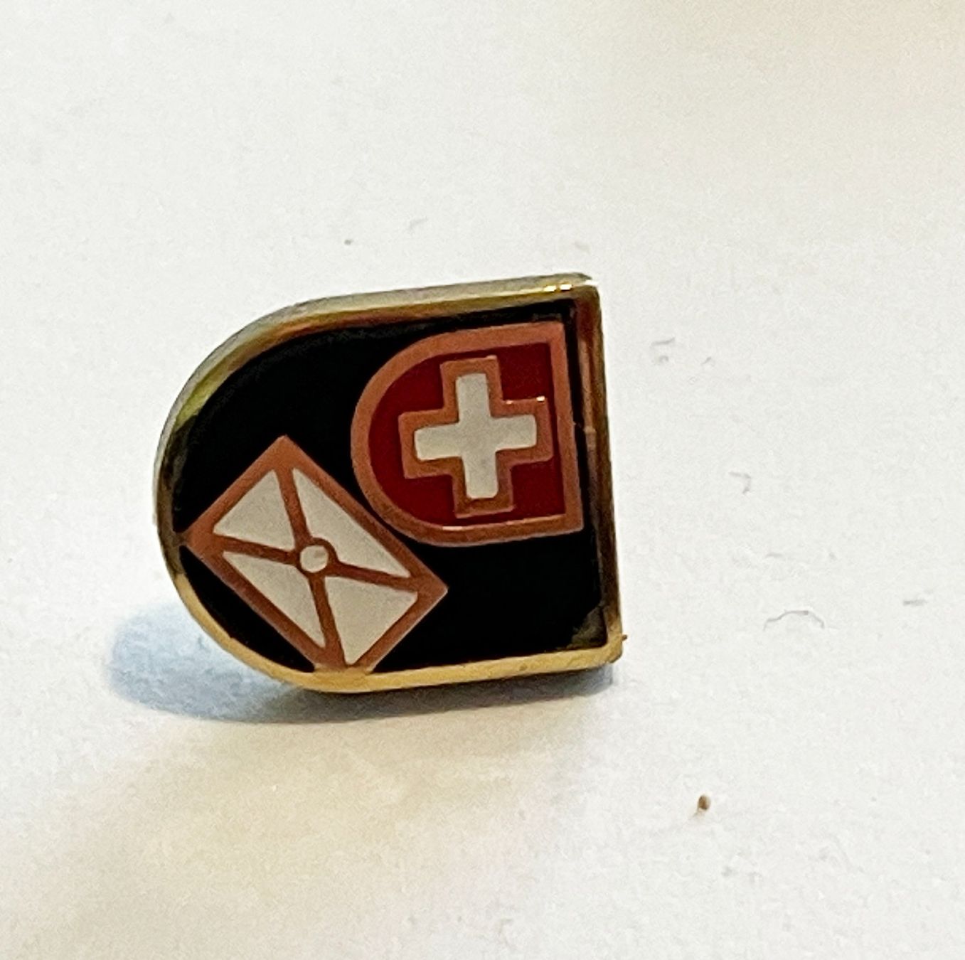 Plaketten & Abzeichen: 1 Pin Briefpost Schweiz – Gebraucht aus Basel von djwwpp