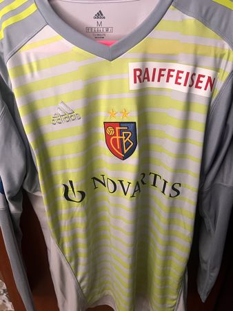 Fussballtrikot FC Basel 1 Omlin Grösse M neuwertig
