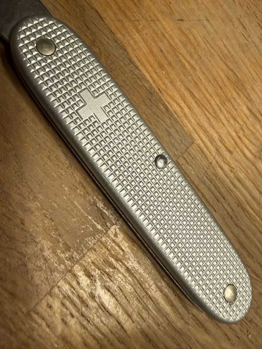 Victorinox Couteaux de poche: Victorinox oder Wenger Taschenmesser. Elektriker Messer – D'occasion à Goldach par Messerguru 1