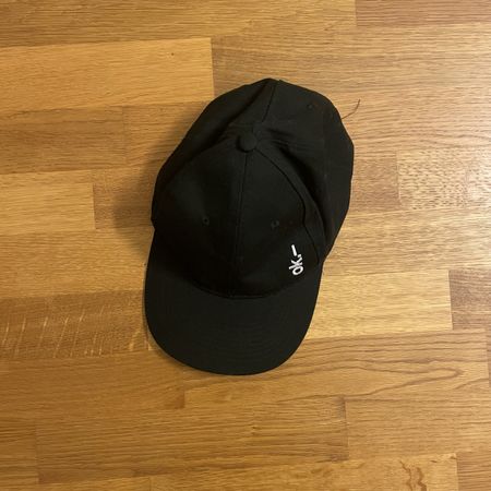 Schwarze Cap 