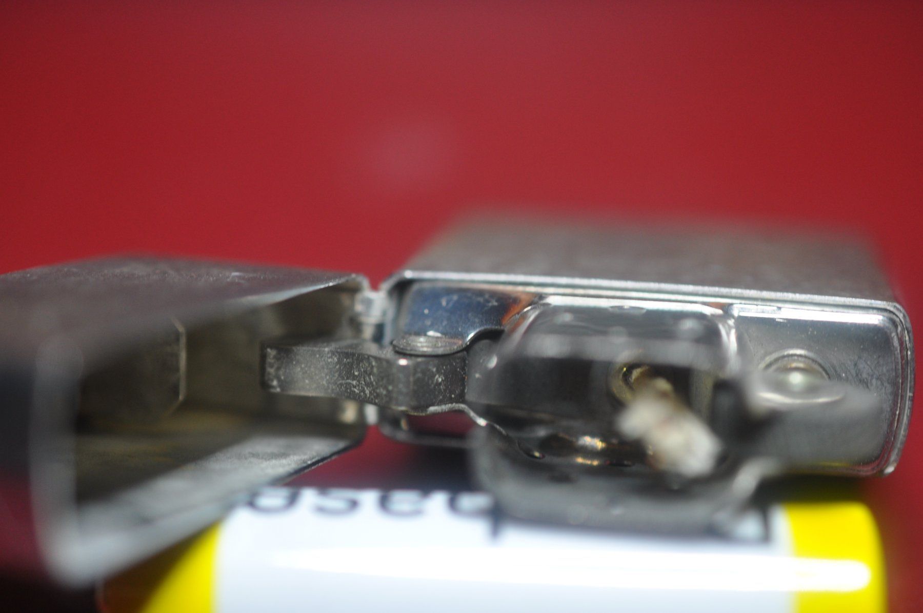 Zippo Accendini: Zippo 1998 – Usato da Moutier venduto da Phillegrec 2