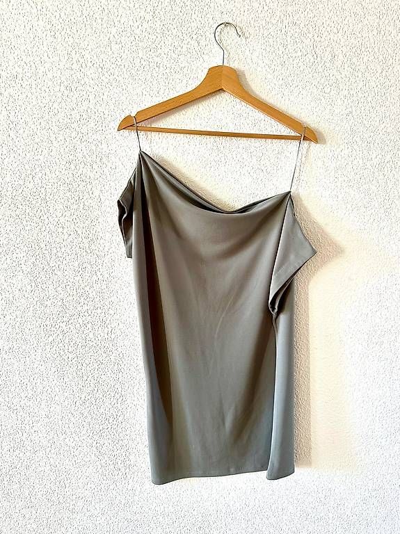 Kleider: Bluse/ Minikleid – Gebraucht aus Auvernier von E111 2