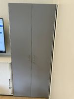 Büroschrank abschliessbar 1.83 m (Garderobe/Regal)