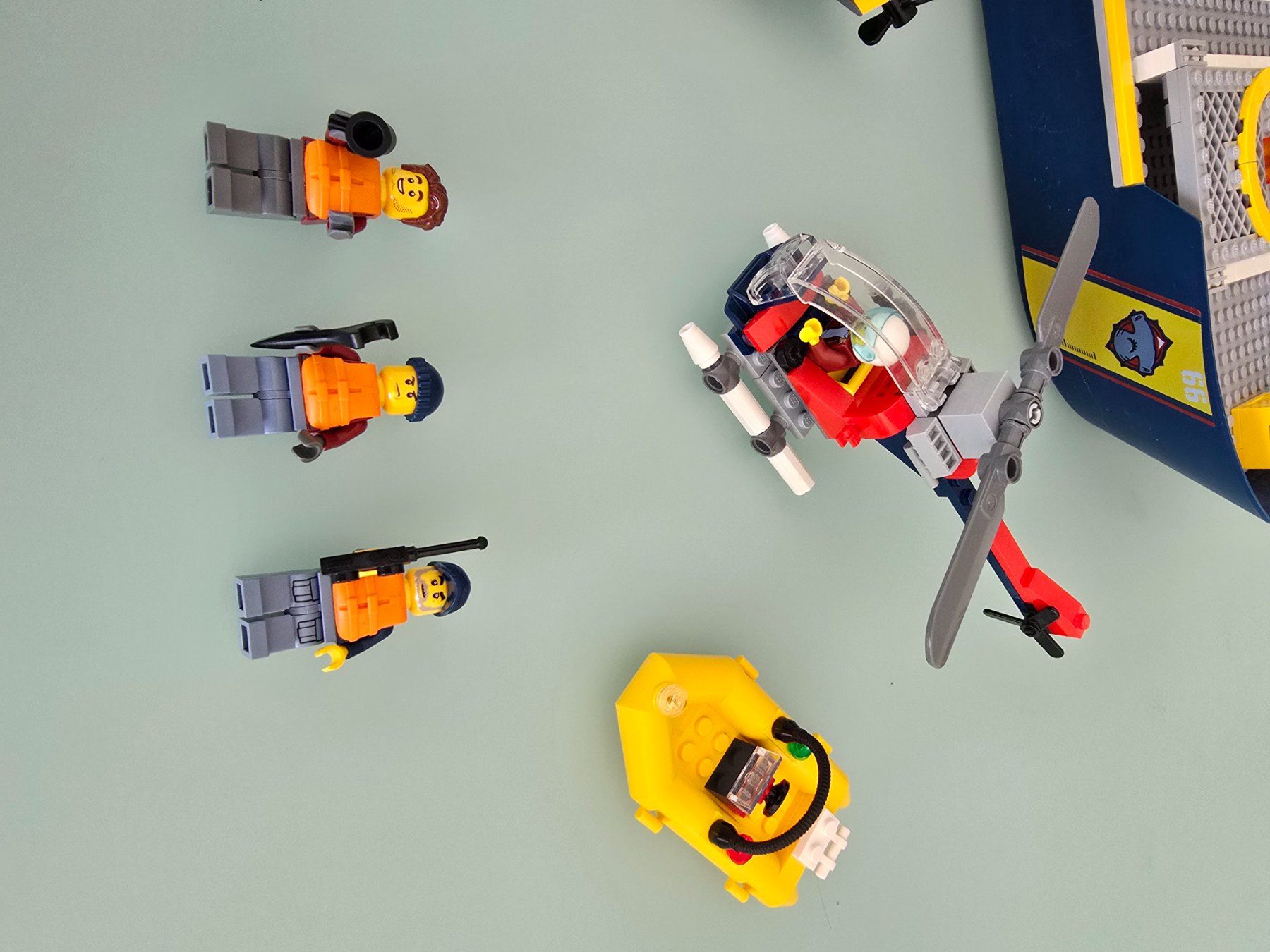 Lego Spielzeuge: Lego - Kombi - Meeresforschungsschiff & Mini-U-Boot – Gebraucht aus Zürich von Weinkenner01 1