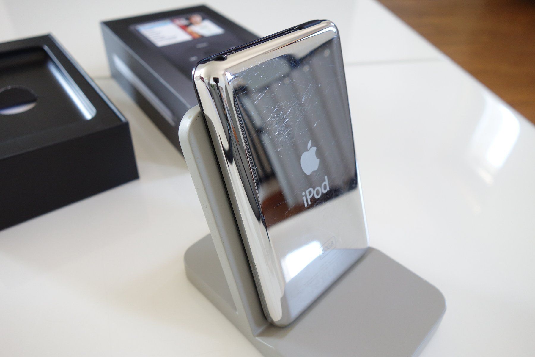 Apple Lettore multimediale portatile: Apple iPod classic 80GB 6. Generation – Usato da St. Gallen venduto da 8201 5