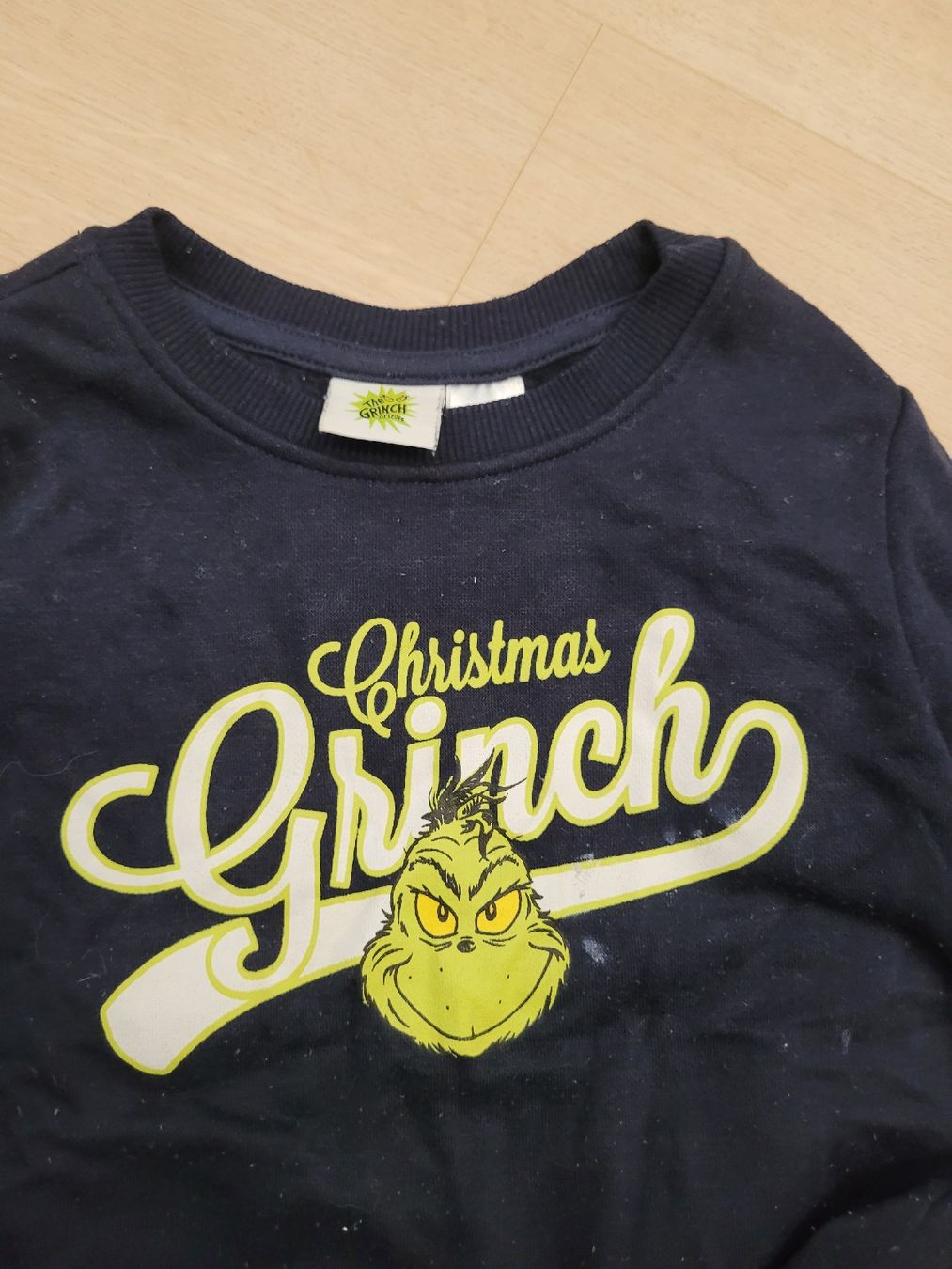 Pullover & Sweatshirts: Grinch-Pulli Gr. 98/104 – Gebraucht aus Lupsingen von sta_wgg5 1