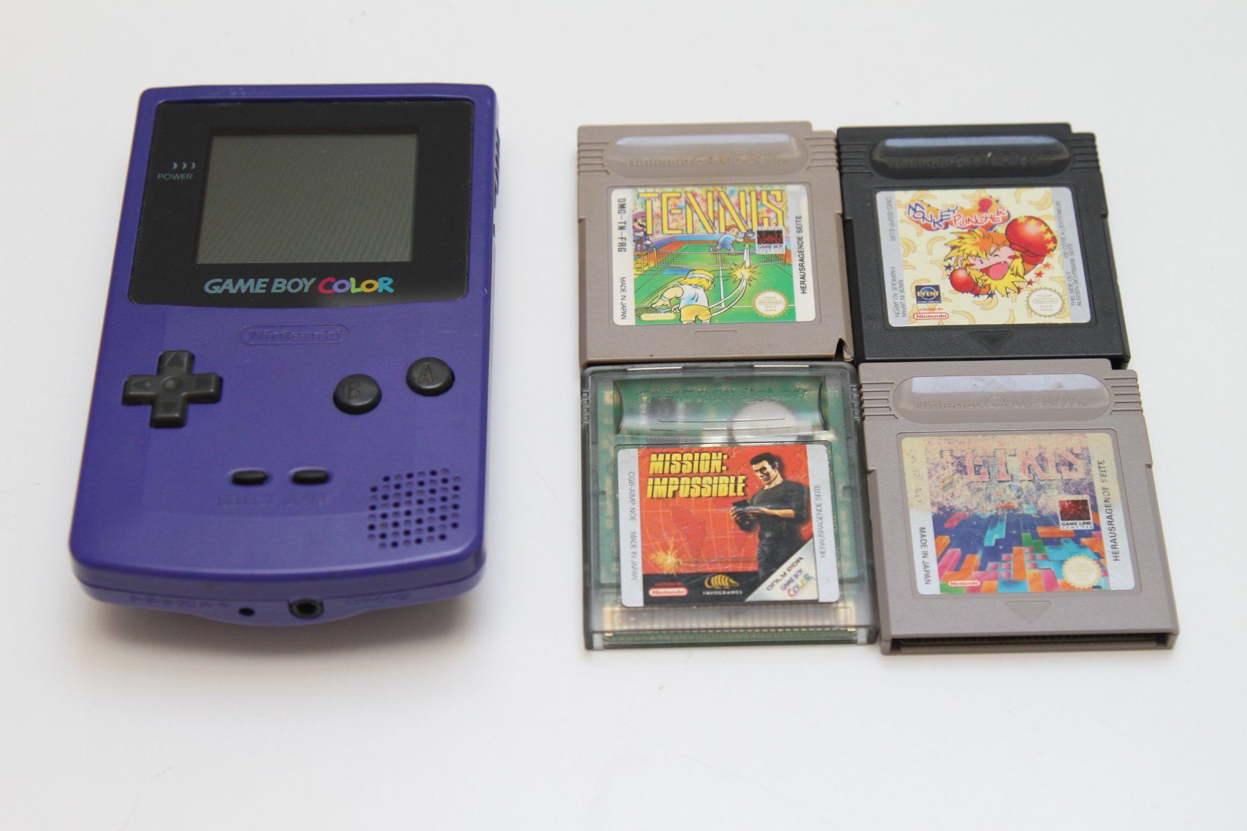 Nintendo Konsolen: Gameboy Color mit Spielen – Gebraucht aus Basel von camelot99