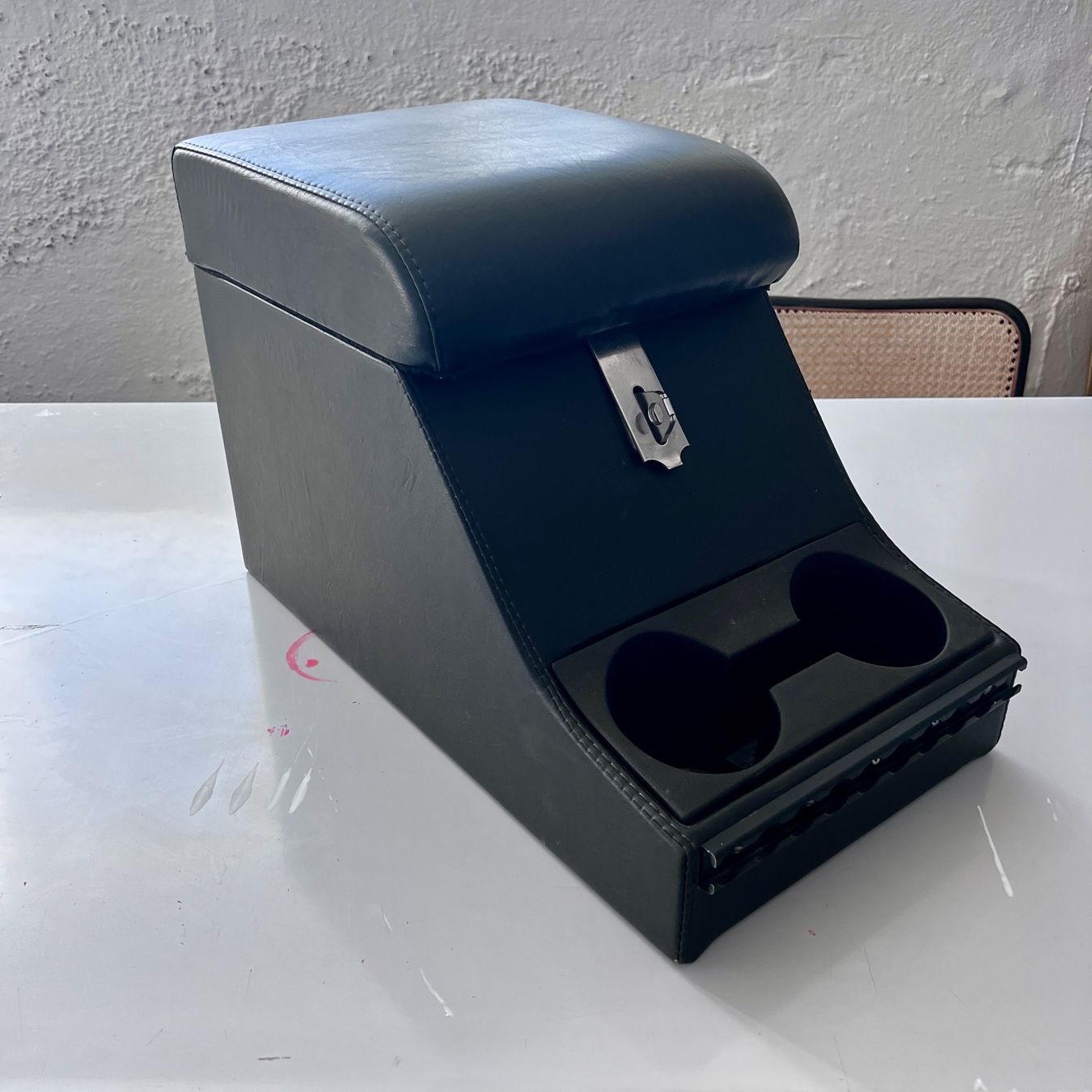Land Rover Accessori per altri veicoli: LAND ROVER CUBBY BOX, LEDER SCHWARZ – Usato da zuerich venduto da Zenzone 1
