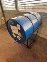 689 Leeres 200l Fass mit Fasswagen aus Liquidation