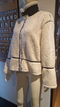 Top moderne Plüschjacke, Gr. L, , Neu, aussen cremefarbig,