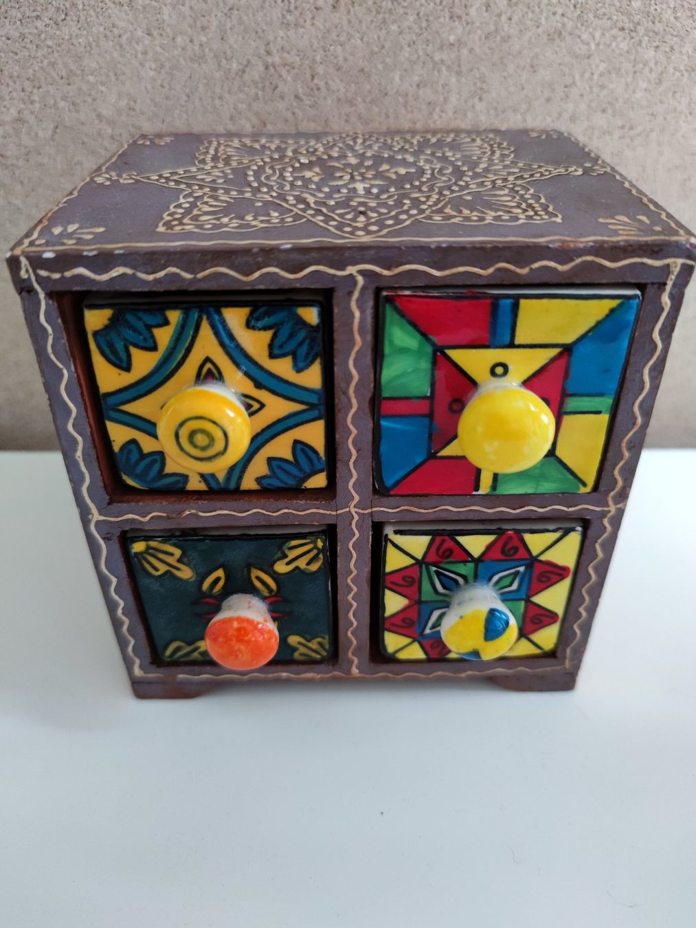 Schmuckkästen: Seltene handbemalte Schmuckschatulle im Boho Style – Gebraucht aus Münchenbuchsee von Zauberkistel
