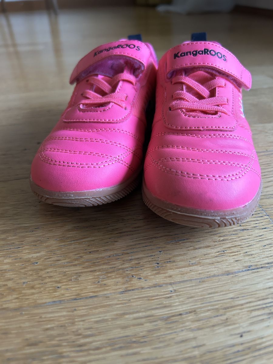 Scarpe per ragazze: Hallenturnschuhe Gr.32 – Nuovo (secondo la descrizione) da Luzern venduto da sarafina2 1