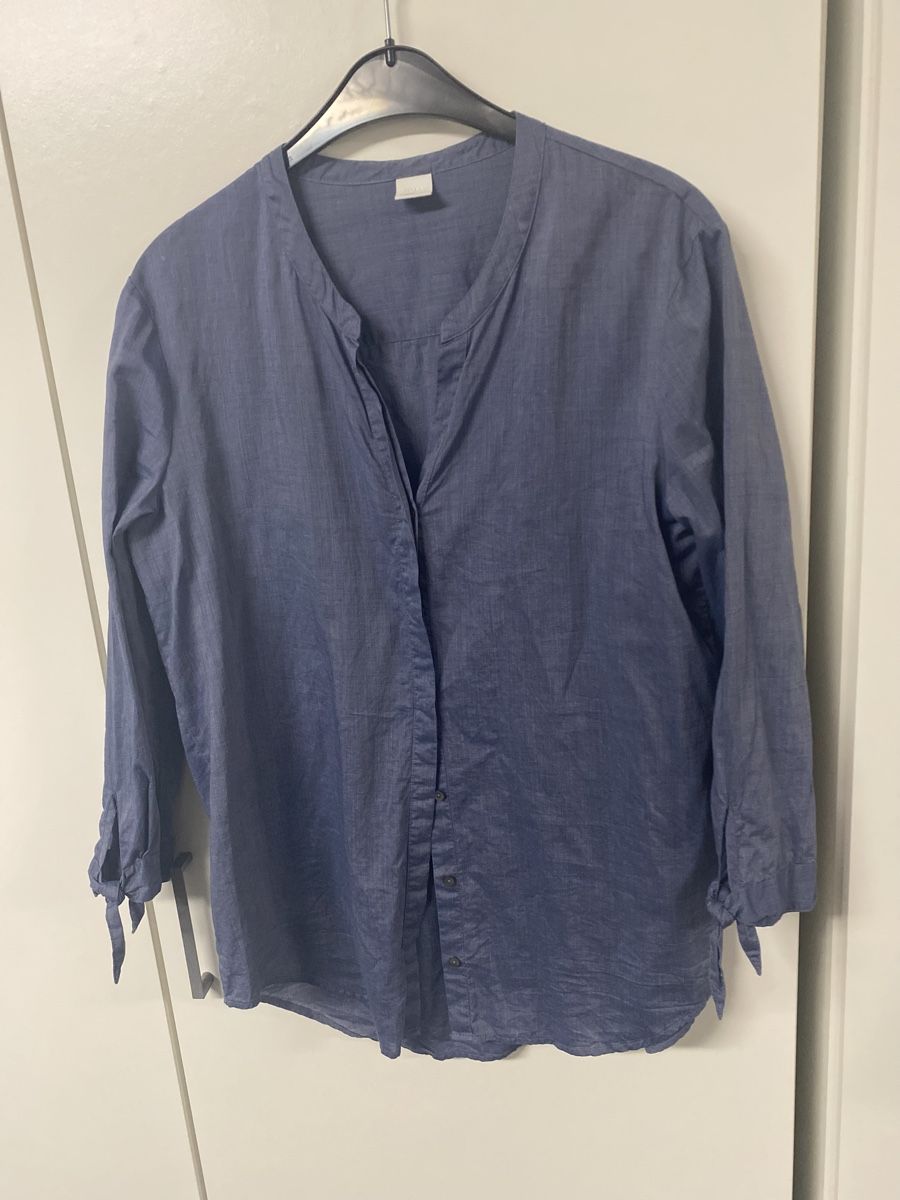 Hugo Boss Camicette: Leichte Sommerbluse von Boss Gr. 40 – Usato da Biel-Benken BL venduto da PANORMUS
