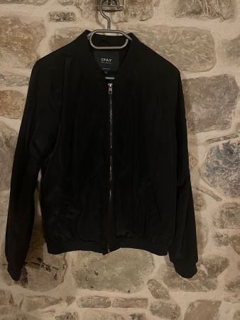 Blouson marine ONLY, taille L – Parfait pour la mi-saison!