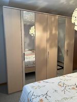 Kleiderschrank
