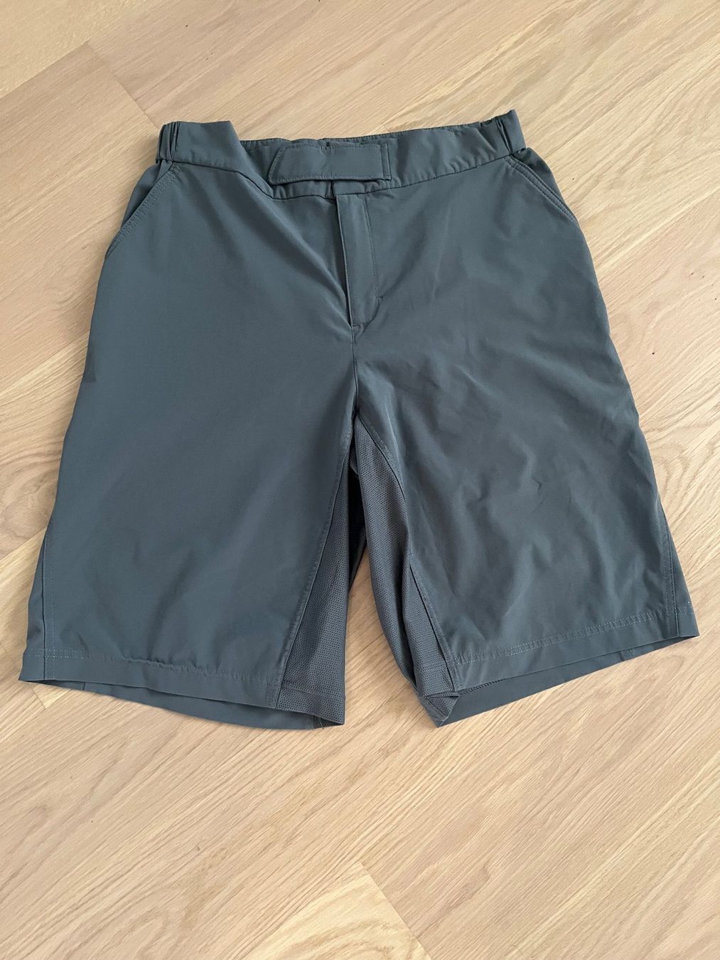 Nike Hosen: Nike Dri-Fit Shorts, Grösse M – Gebraucht aus Bonstetten von Savannah7