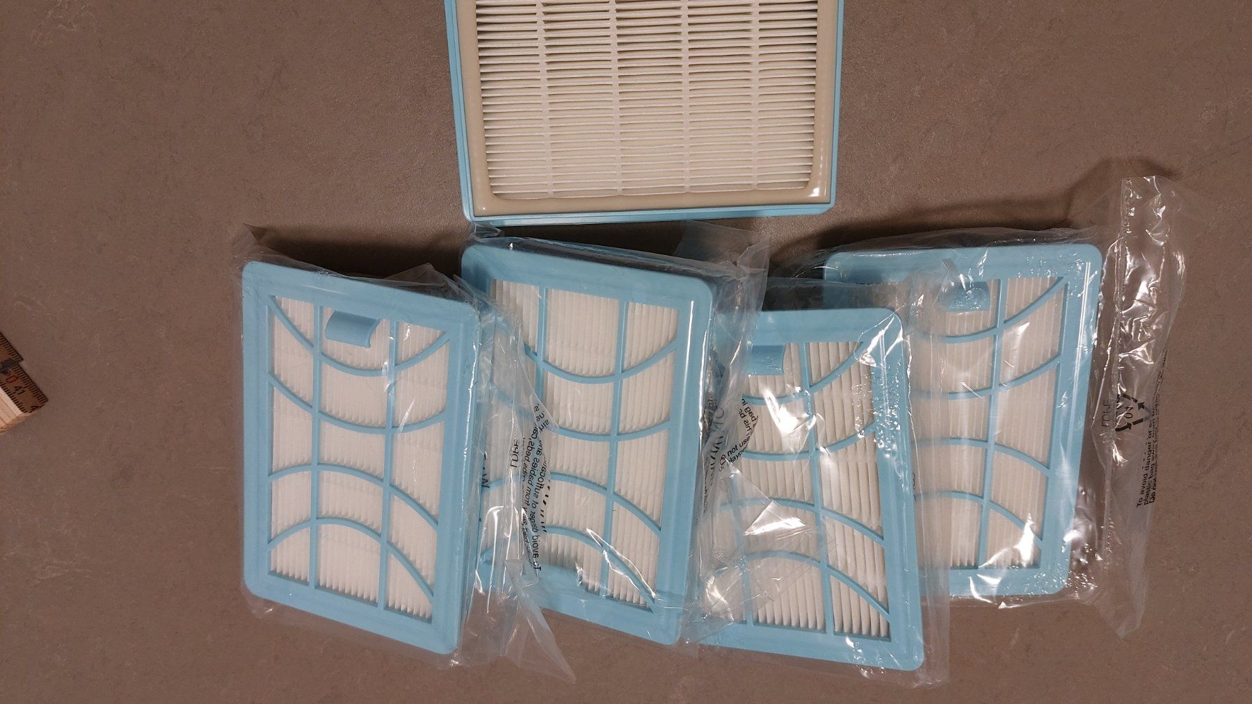 Philips Autres articles pour la maison: Philips staubsauger Hepa filter – Neuf avec emballage d'origine à Davos Platz par anton85