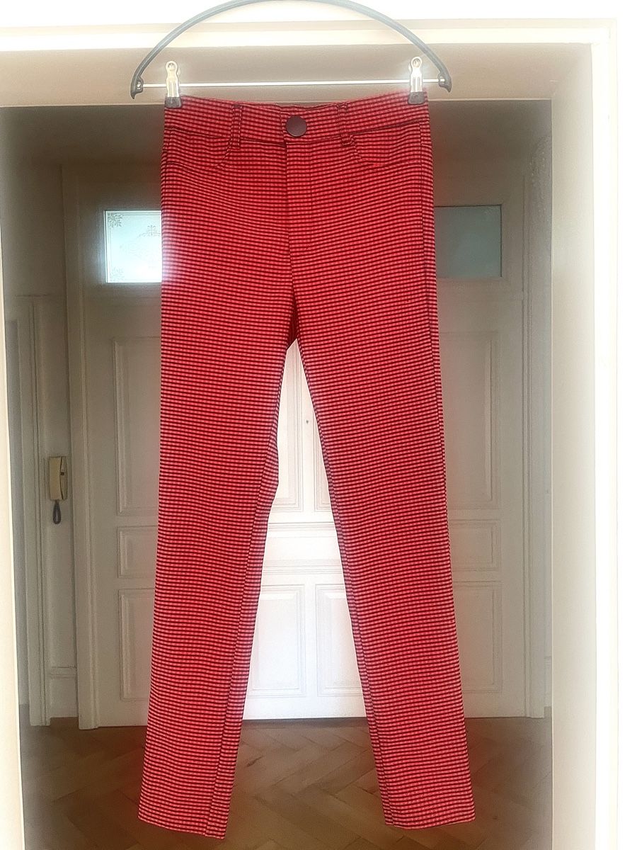 Zara Pantaloni: Rot/Schwarz karierte Hose von Zara – Usato da Zürich venduto da pgr_9pzn