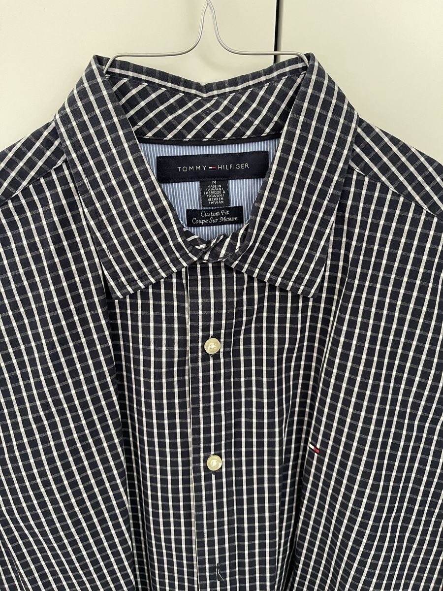 Tommy Hilfiger Hemden: Original Tommy Hilfiger Hemd  Grösse M custom fit – Neu (gemäss Beschreibung) aus Embrach von selfie13 1
