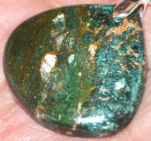 Anhänger L-5977 – Grüner Chrysokoll Cabochon ca. 29x30mm