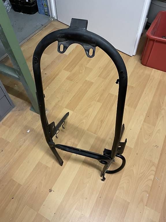 BMW Tutti i ricambio per moto: Heckrahmen von einer BMW R100 – Usato da Steinhausen venduto da Hoelgi 2