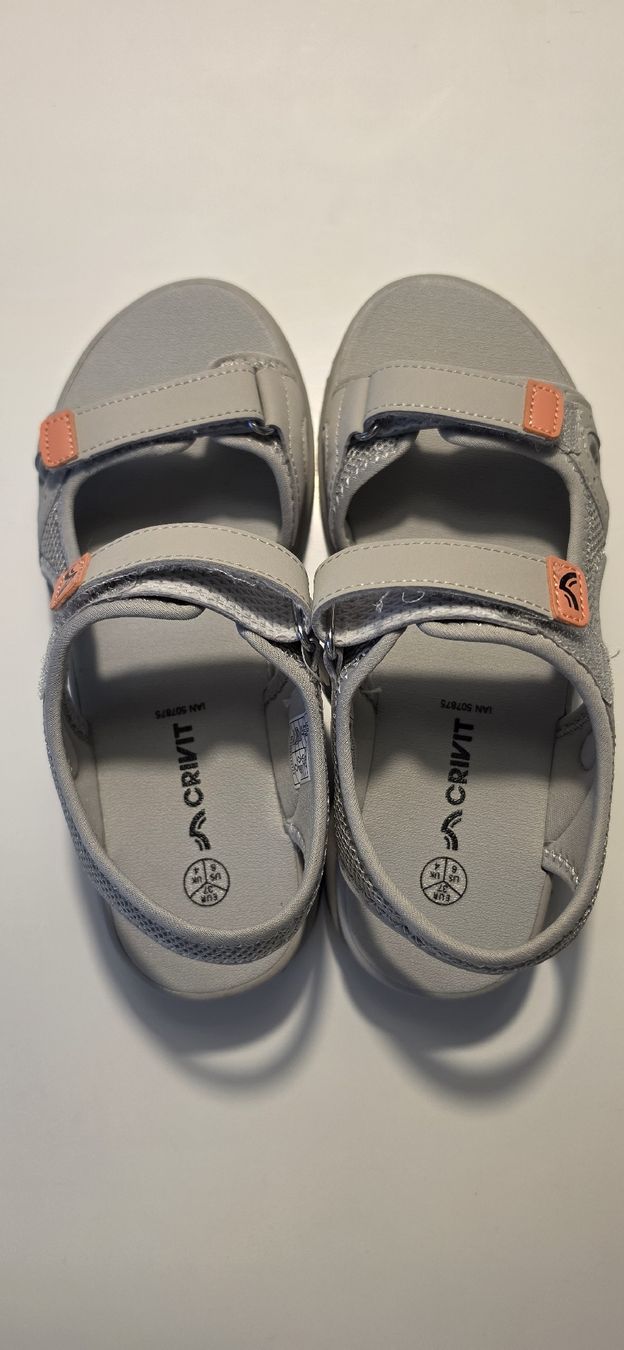 Scarpe da donna: Sandalen Gr.37 grau – Nuovo (secondo la descrizione) da Kriens venduto da Merida67