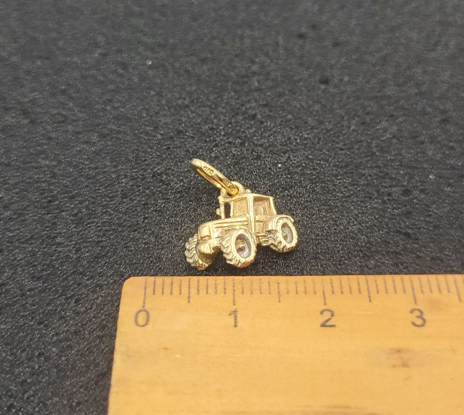 Ciondoli: Gold 375 Traktor Anhänger – Usato da Wald ZH venduto da Dasilver 2