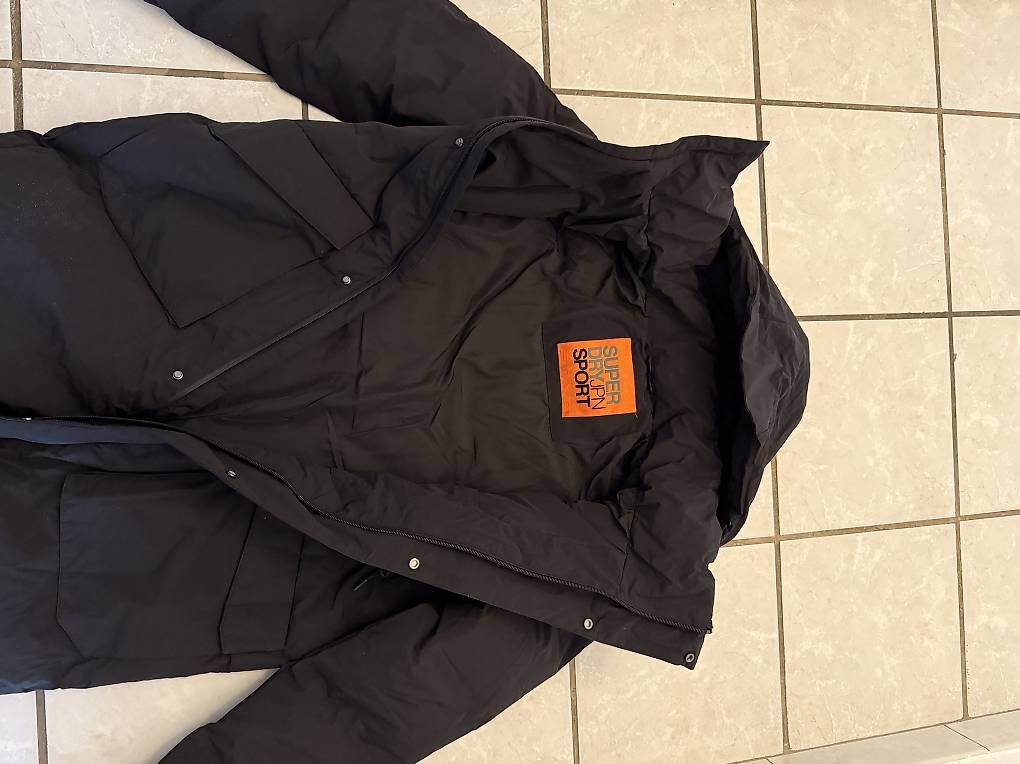 Cappotti: Veste manteau Superdry  – Usato da Sion venduto da Drughisvizzera 3