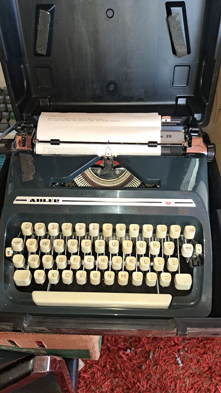 Macchine da scrivere: Schreibmaschinen Sammlung 5 Stk – Usato da Kölliken venduto da Upcycling-by-Mc-TAM 6