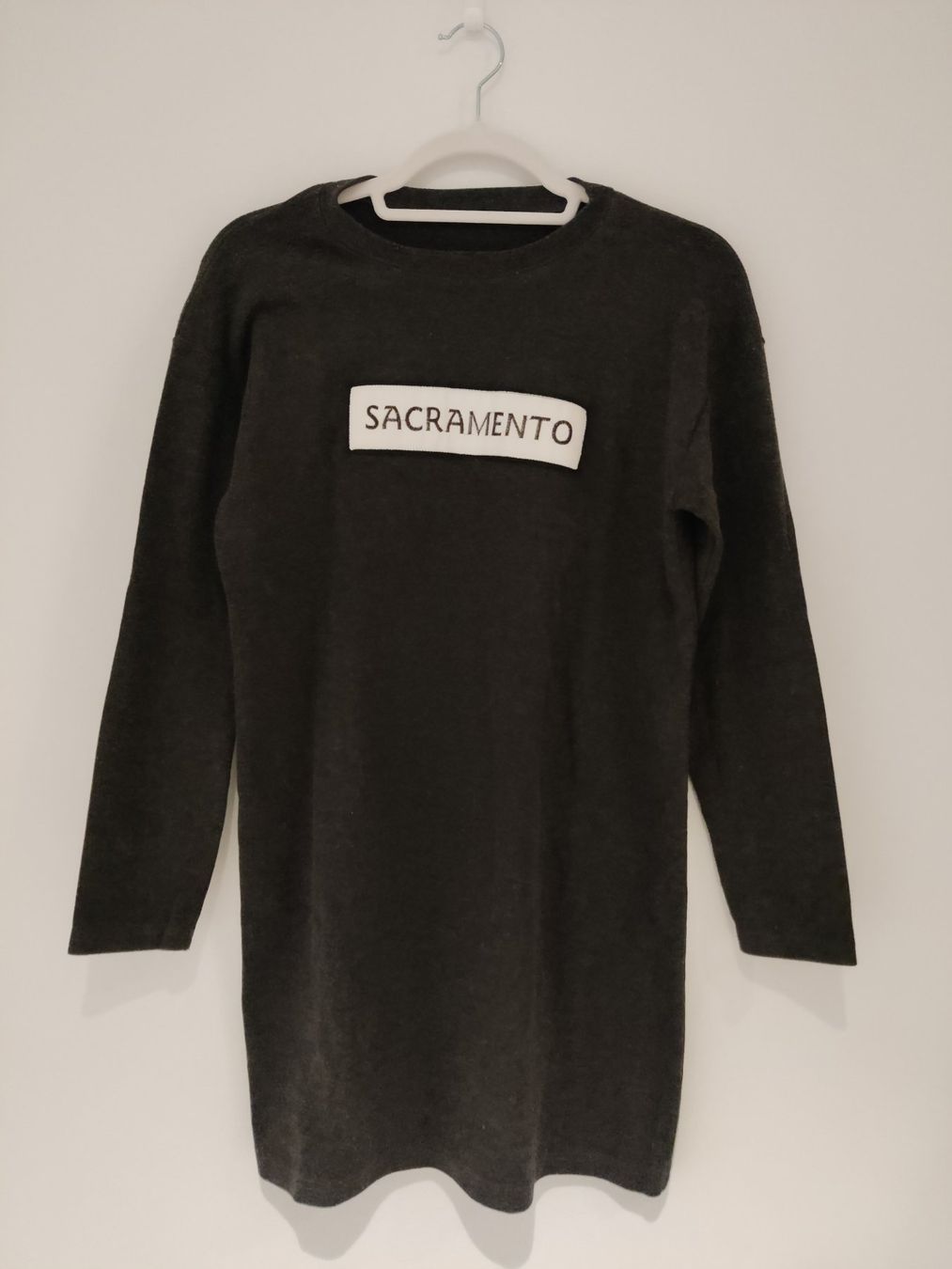 Maglioni & Felpe: Sacramento Pullover/Kleid, neuwertig, Grösse S-M – Usato da Birmensdorf ZH venduto da Nebuliane