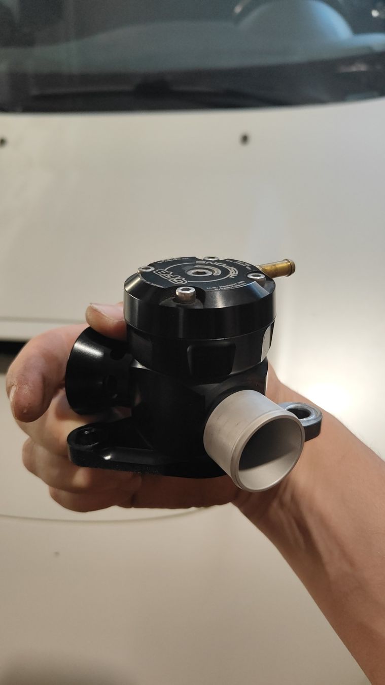 Subaru Toutes les pièces auto: GFB "Response" Blow-Off Valve – D'occasion à Himmelried par KTMsmc690 1