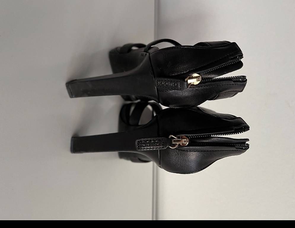 Scarpe da donna: Gucci Sandalen gr.37 – Usato da Steffisburg venduto da bhavi 3