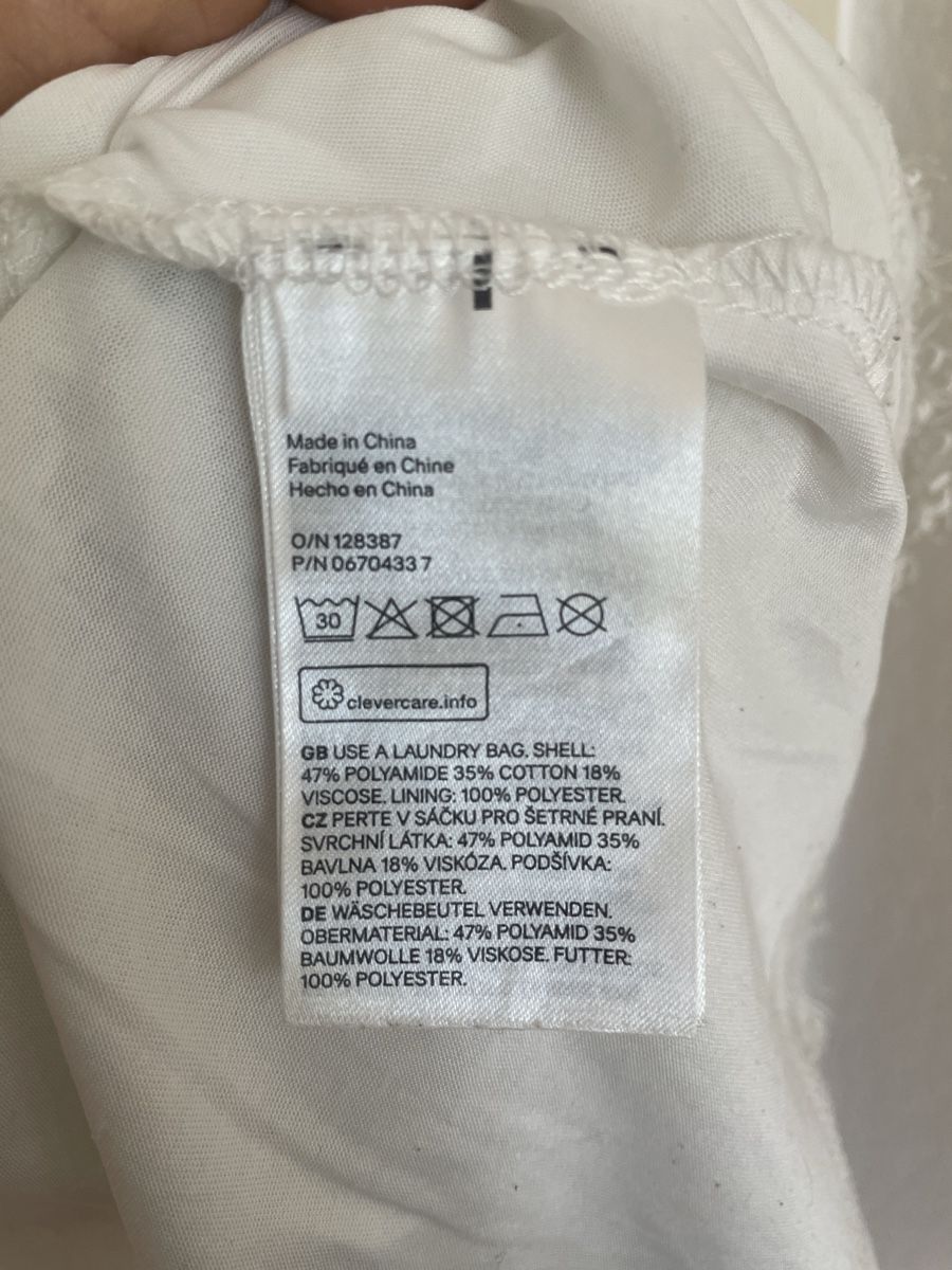 H&M Top: Top blanc en dentelles – Usato da Martigny venduto da Lea_lucci 4