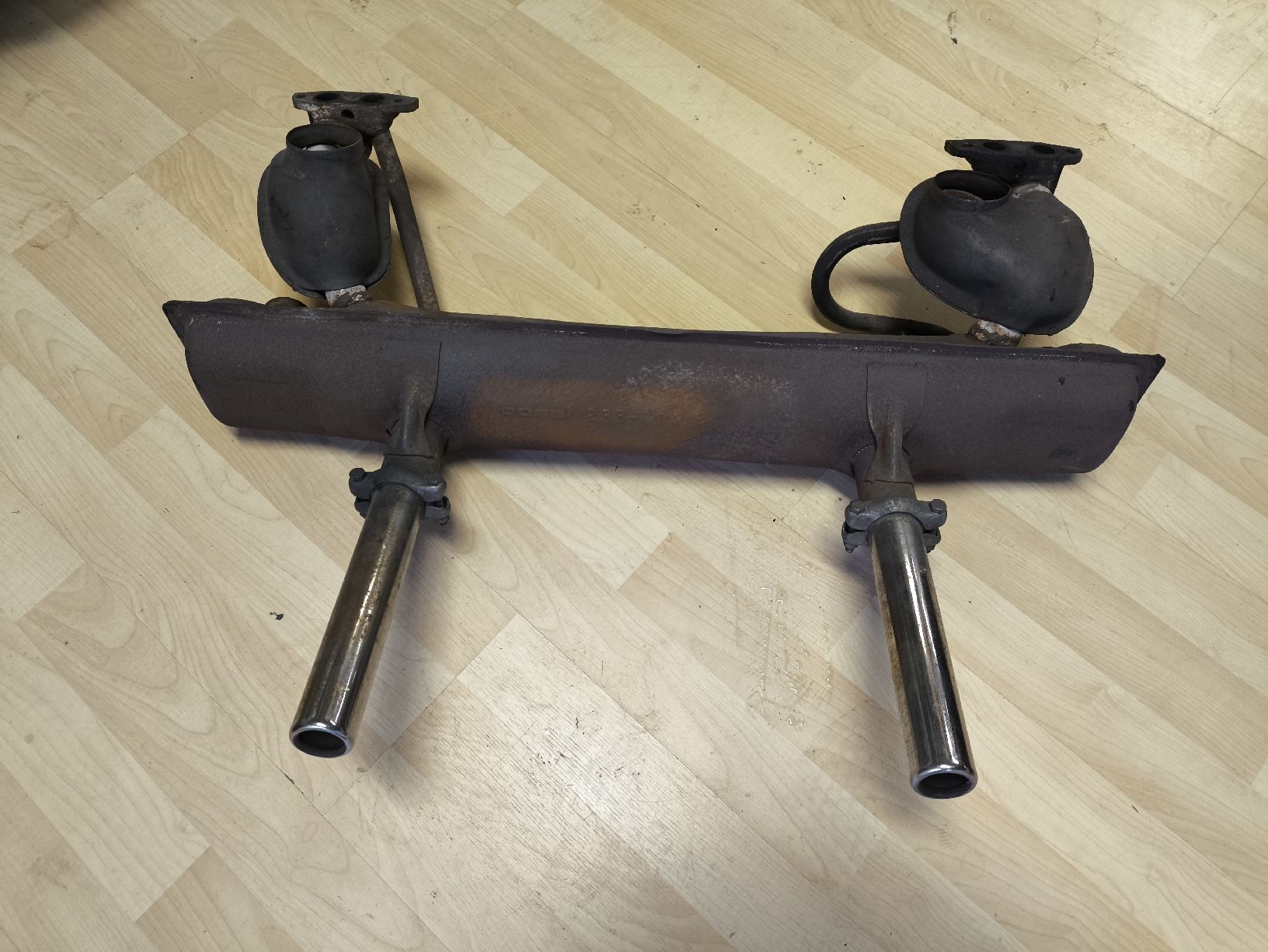Volkswagen Sistemi di scarico: Bosal Auspuff 233-201 Typ 1  Motor, VW Käfer – Usato da Lausen venduto da Chaldrian 1