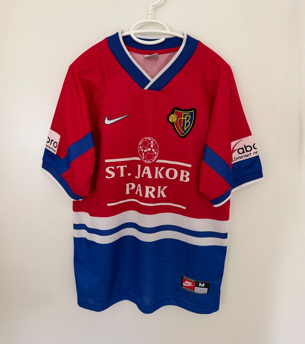 Nike Canottiere & Pantaloni: Fc Basel Nike Trikot 1998-99 Heim – Usato da Füllinsdorf venduto da hae_gt9l