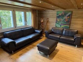 2-teiliges Ledersofa und Fußhocker