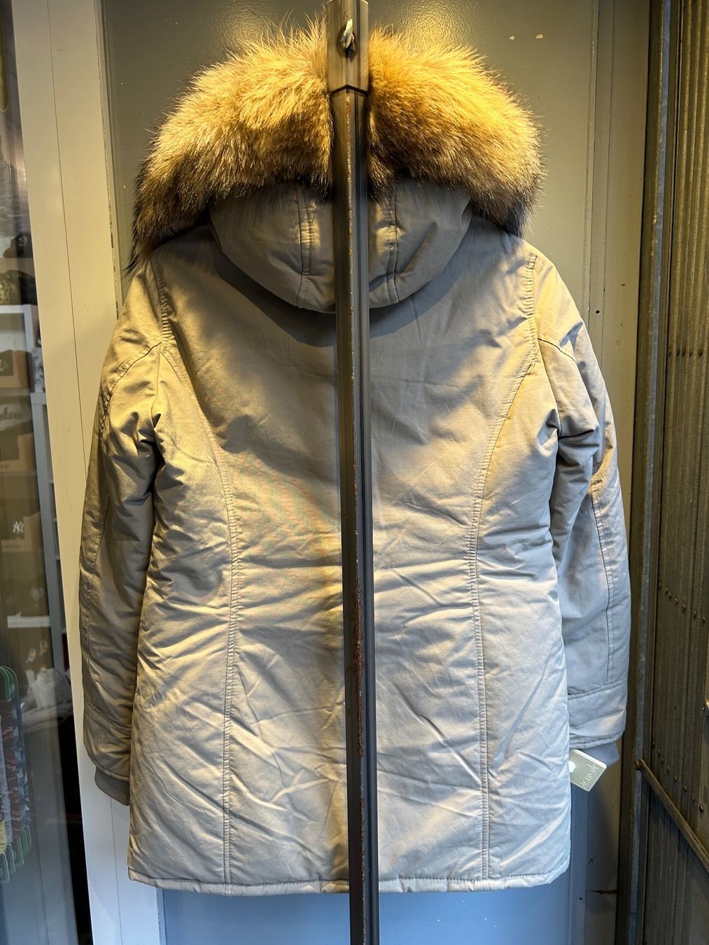 Jacken: DAMEN WINTERJACKE MIT PELZ BEIGE GR.M – Neu (gemäss Beschreibung) aus Zürich von LIQUIDATOR.CP 1