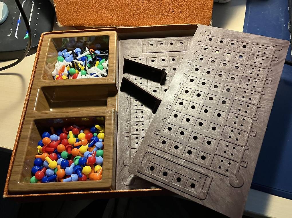 Spiele: Master Mind Spiel - Super Malin – Gebraucht aus Luzern von ali_6jqs