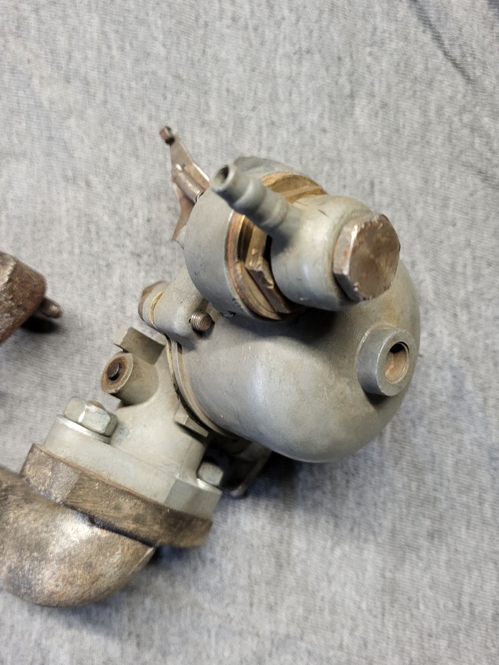 Autres accessoires p. véhicule: Mag 1040 Vergaser  – D'occasion à malters par jouni 3